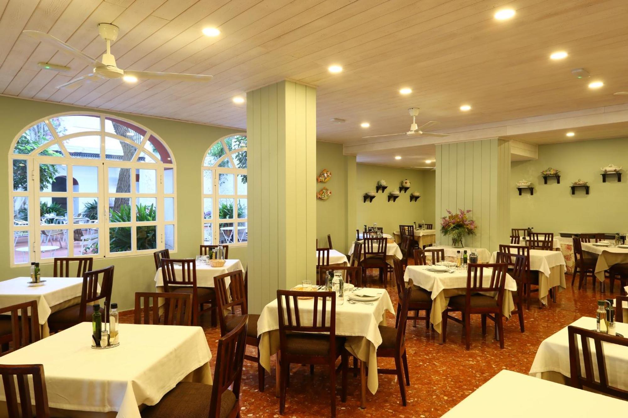 Hotel Varinia Serena - Balneario De אלאנחה מראה חיצוני תמונה